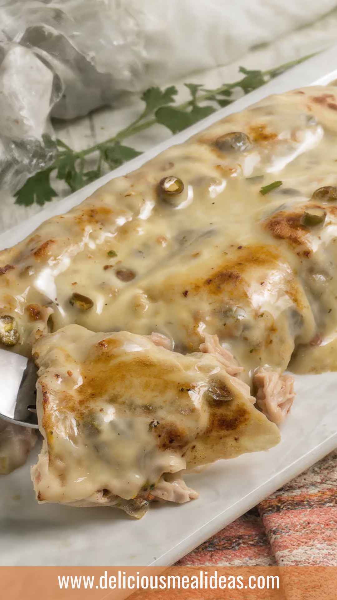 How to Make White Chicken Enchiladas How to Make White Chicken Enchiladas
